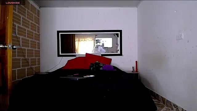 Julieta Rodriguez online show from 05/24/26, 05:40