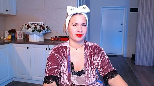 HotTiffani online show from 09/13/25, 05:07