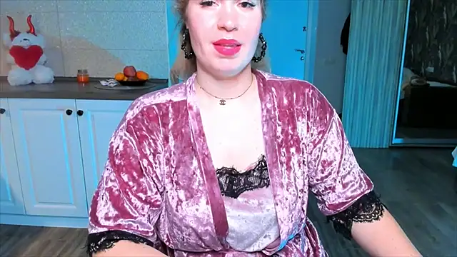 HotTiffani online show from 11/19/25, 05:18