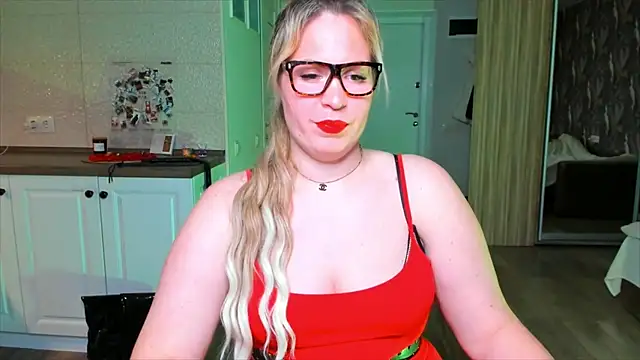 HotTiffani online show from 02/27/26, 05:35