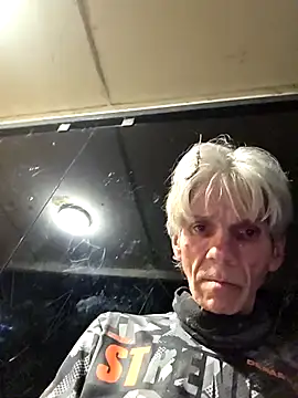 Snapshot of InMeinenMund chatting on 05/30/26, 01:25 InMeinenMund online show from 05/30/26, 01:25