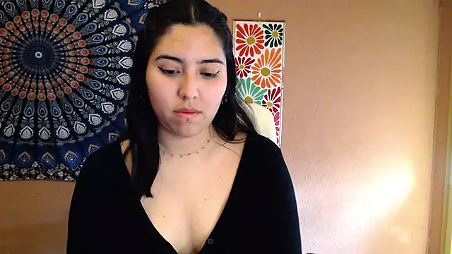 Snapshot of IntimateTales chatting on 03/21/25, 04:18 IntimateTales online show from 03/21/25, 04:18