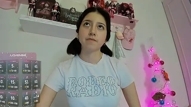 Snapshot of cherrycute chatting on 12/08/24, 06:01 cherrycute online show from 12/08/24, 06:01