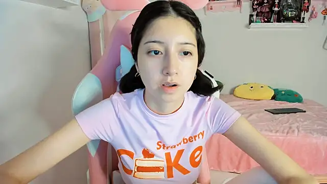 Snapshot of cherrycute chatting on 12/22/24, 01:34 cherrycute online show from 12/22/24, 01:34