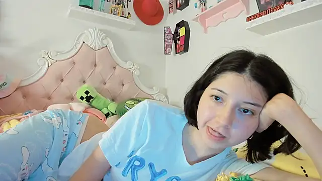 Snapshot of cherrycute chatting on 09/11/25, 01:39 cherrycute online show from 09/11/25, 01:39