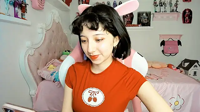 Snapshot of cherrycute chatting on 11/29/25, 08:39 cherrycute online show from 11/29/25, 08:39