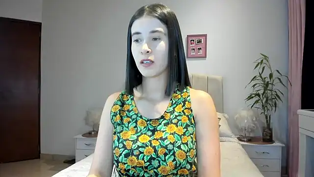 macarena vallejo online show from 04/12/26, 02:49