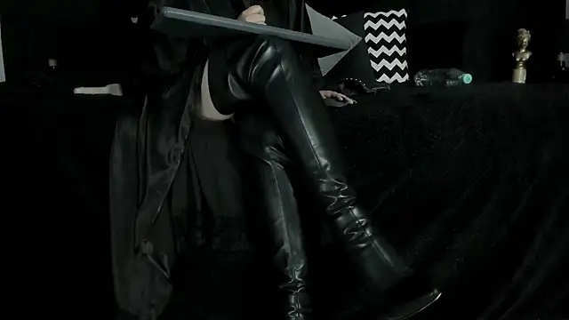  Jade 16 online show from 02/18/25, 02:59