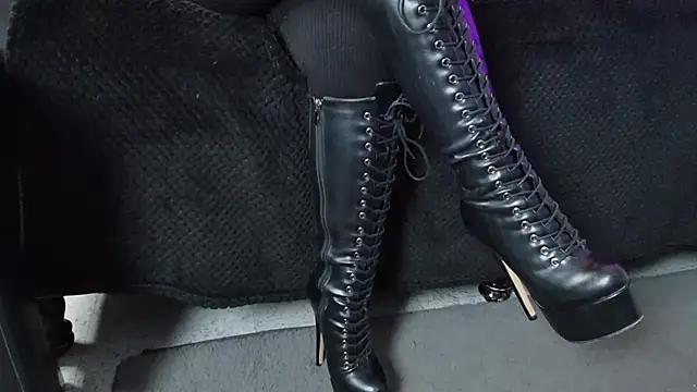  Jade 16 online show from 11/19/25, 11:43