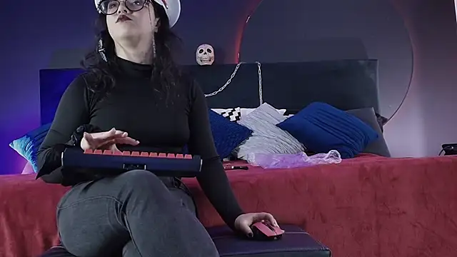  Jade 16 online show from 05/27/26, 11:40