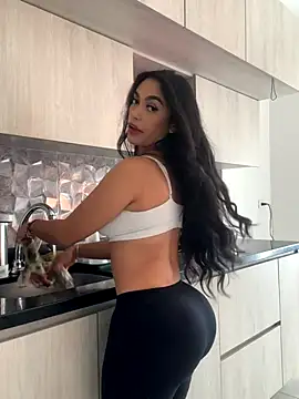 emma andrew1 online show from 11/23/25, 07:57