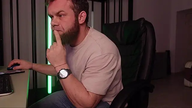 Snapshot of Tommy_Burnz chatting on 01/09/25, 03:26 Tommy Burnz online show from 01/09/25, 03:26