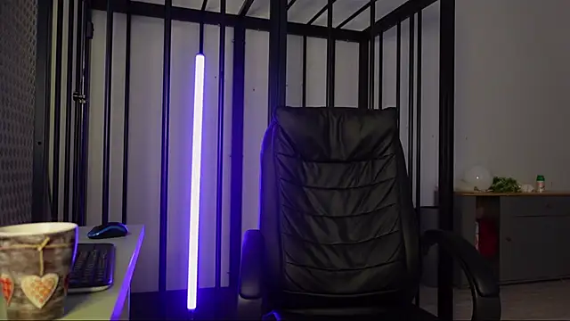 Snapshot of Tommy_Burnz chatting on 01/18/25, 07:38 Tommy Burnz online show from 01/18/25, 07:38