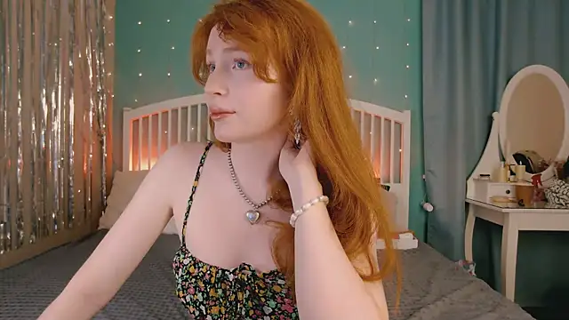 Snapshot of GingerArin chatting on 08/07/26, 12:51 GingerArin online show from 08/07/26, 12:51