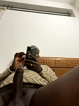 strongguyindia online show from 11/30/25, 07:40