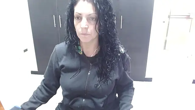 mijal queen online show from 09/27/25, 02:38