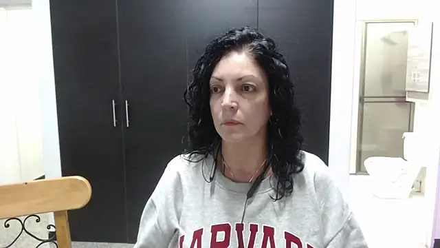 mijal queen online show from 10/02/25, 02:51