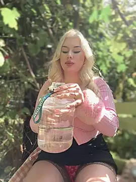 LaraHollywood online show from 09/22/25, 06:26