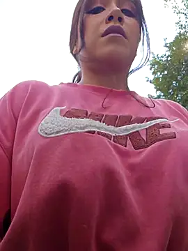 Snapshot of DORYY chatting on 10/11/25, 09:02 DORYY online show from 10/11/25, 09:02