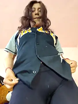 Snapshot of DORYY chatting on 10/19/25, 10:32 DORYY online show from 10/19/25, 10:32