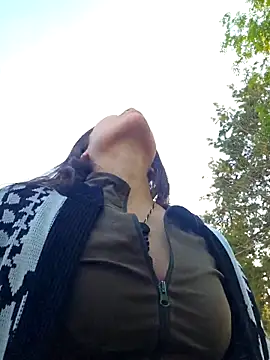 Snapshot of DORYY chatting on 12/20/25, 11:01 DORYY online show from 12/20/25, 11:01