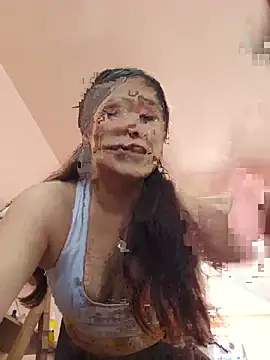 Snapshot of DORYY chatting on 05/13/26, 04:37 DORYY online show from 05/13/26, 04:37