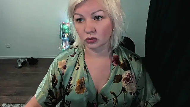 Angelaroberti3 online show from 12/19/25, 02:02