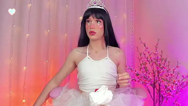 Snapshot of rosseblondee chatting on 11/01/25, 03:08 rosseblondee online show from 11/01/25, 03:08