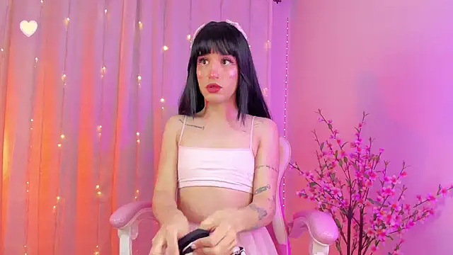 Snapshot of rosseblondee chatting on 11/14/25, 09:24 rosseblondee online show from 11/14/25, 09:24