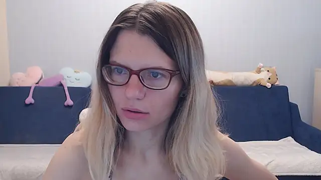 night is dark online show from 10/27/25, 02:10