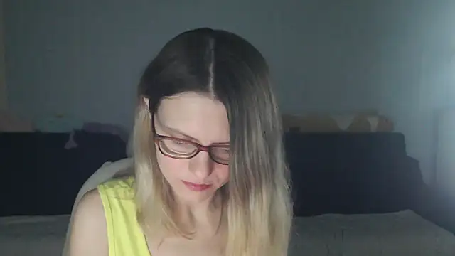 night is dark online show from 12/04/25, 10:29