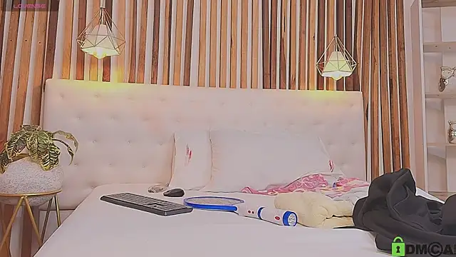 valerie lya online show from 04/08/26, 01:33