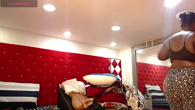 TamyJhonson online show from 11/01/25, 01:24