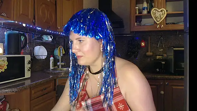 Snapshot of LizaCakes chatting on 12/11/24, 03:37 LizaCakes online show from 12/11/24, 03:37