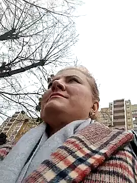 Snapshot of LizaCakes chatting on 03/13/25, 12:13 LizaCakes online show from 03/13/25, 12:13