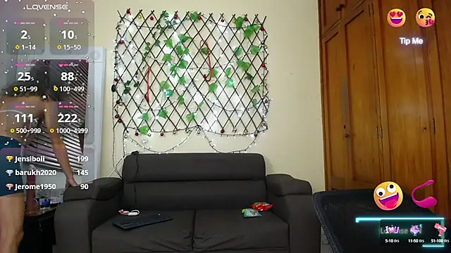 NicoleSantana online show from 02/08/25, 02:47