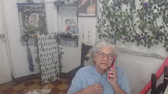 FunnyGrandma online show from 11/28/25, 12:35