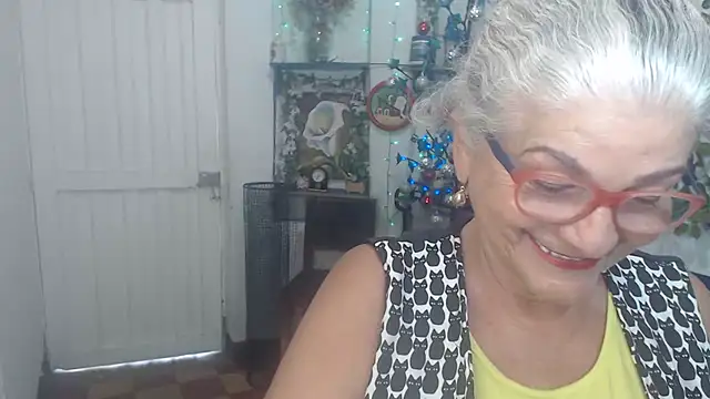 FunnyGrandma online show from 12/18/25, 08:48