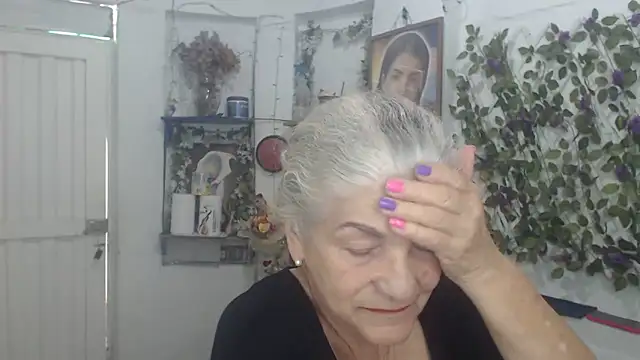 FunnyGrandma online show from 03/13/26, 02:45