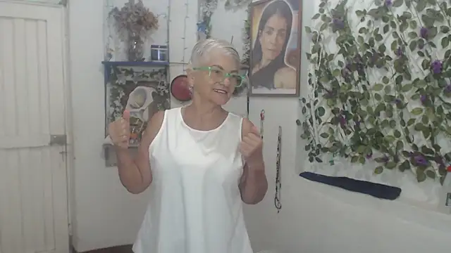 FunnyGrandma online show from 03/26/26, 09:31