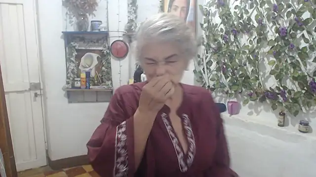 FunnyGrandma online show from 07/06/26, 12:29