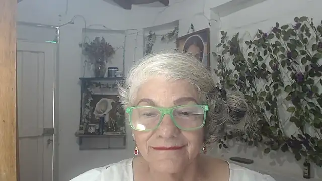 FunnyGrandma online show from 07/07/26, 08:24