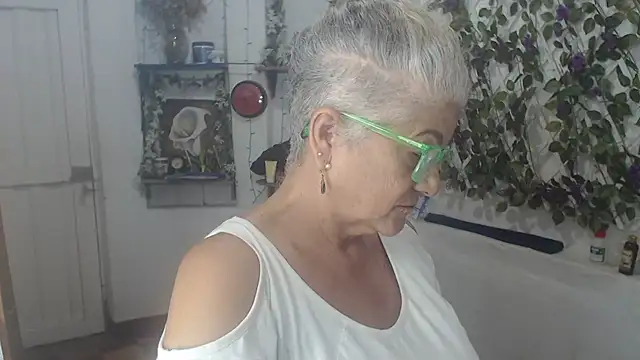 FunnyGrandma online show from 07/27/26, 01:23
