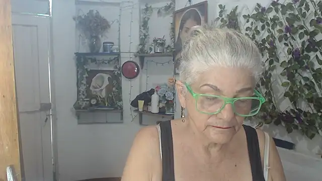 FunnyGrandma online show from 07/29/26, 06:28