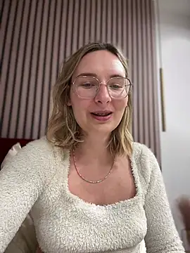 The Snowwhitee online show from 02/02/25, 05:37