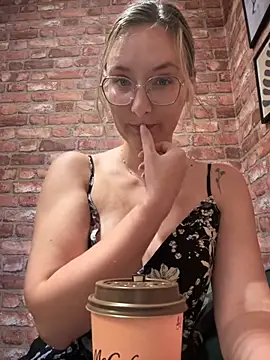 The Snowwhitee online show from 09/14/25, 08:13