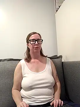 SweetandNaughty1 online show from 11/04/25, 07:57