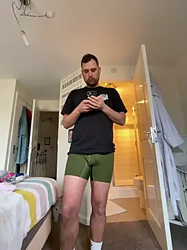 Snapshot of Kramer023 chatting on 02/19/26, 02:35 Kramer023 online show from 02/19/26, 02:35