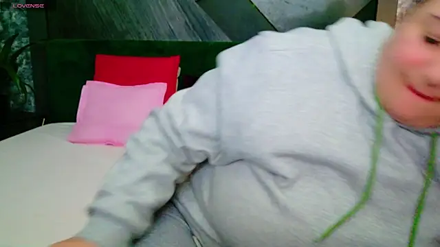 AleshaArabian online show from 02/25/25, 07:36