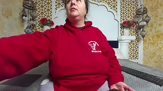 AleshaArabian online show from 10/21/25, 03:07